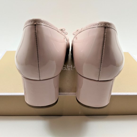 Michael Michael Kors Caroline Pump - Picture 4 of 9